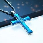 Collier Croix Noire Bleu